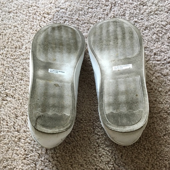 White Report sneakers, size 8 - Picture 4 of 4